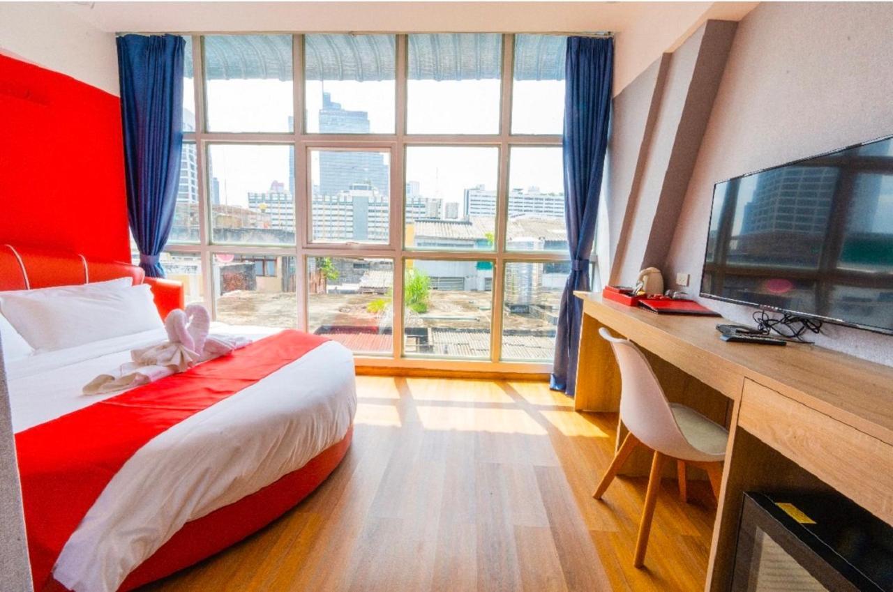 โรงแรมแซฟไฟร์ กรุงเทพมหานคร ภายนอก รูปภาพ A room at the hotel