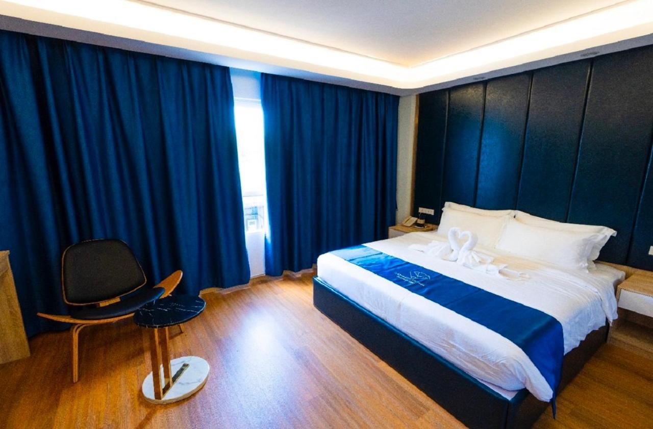 โรงแรมแซฟไฟร์ กรุงเทพมหานคร ภายนอก รูปภาพ Deluxe Room