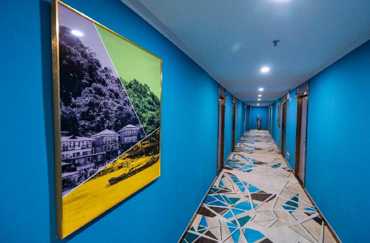โรงแรมแซฟไฟร์ กรุงเทพมหานคร ภายนอก รูปภาพ Interior of the hotel