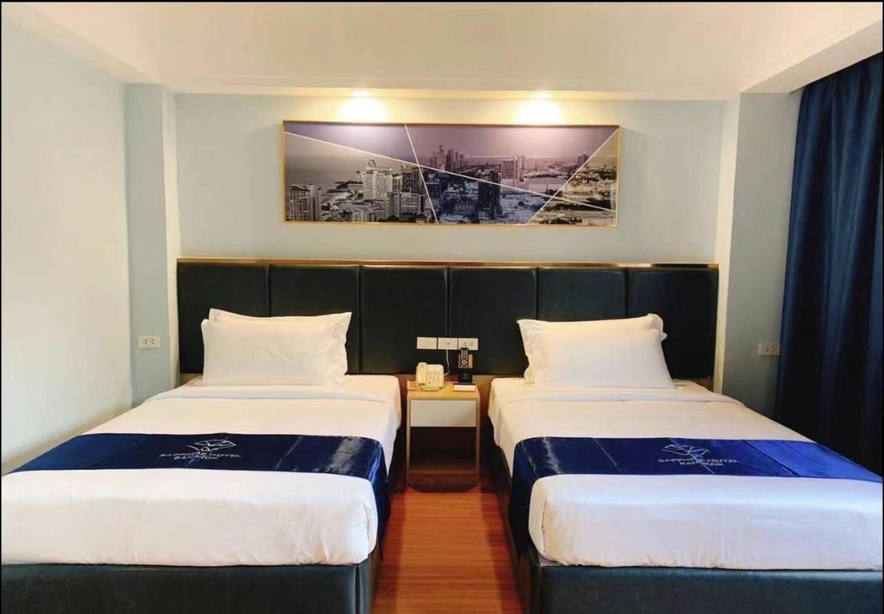 โรงแรมแซฟไฟร์ กรุงเทพมหานคร ภายนอก รูปภาพ Deluxe Twin