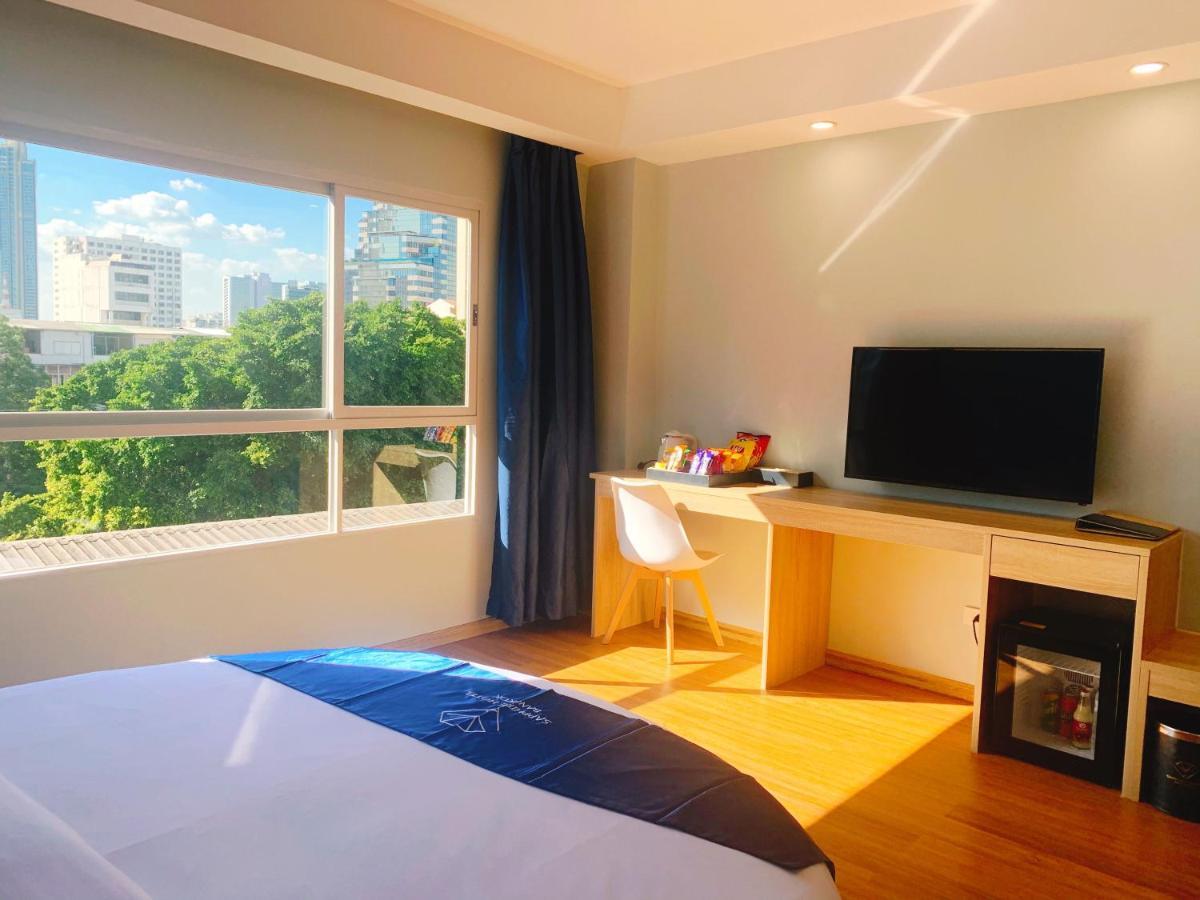 โรงแรมแซฟไฟร์ กรุงเทพมหานคร ภายนอก รูปภาพ A room at the hotel