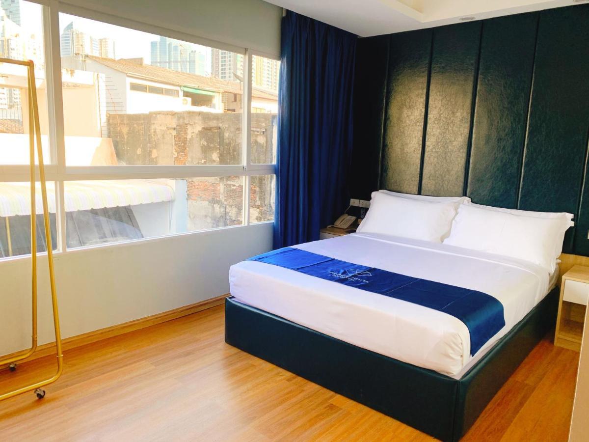 โรงแรมแซฟไฟร์ กรุงเทพมหานคร ภายนอก รูปภาพ Deluxe Room