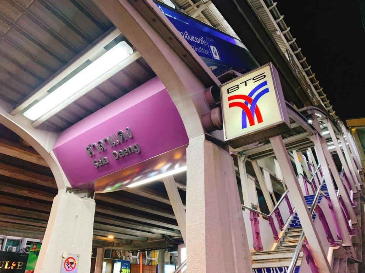 โรงแรมแซฟไฟร์ กรุงเทพมหานคร ภายนอก รูปภาพ The BTS Skytrain station